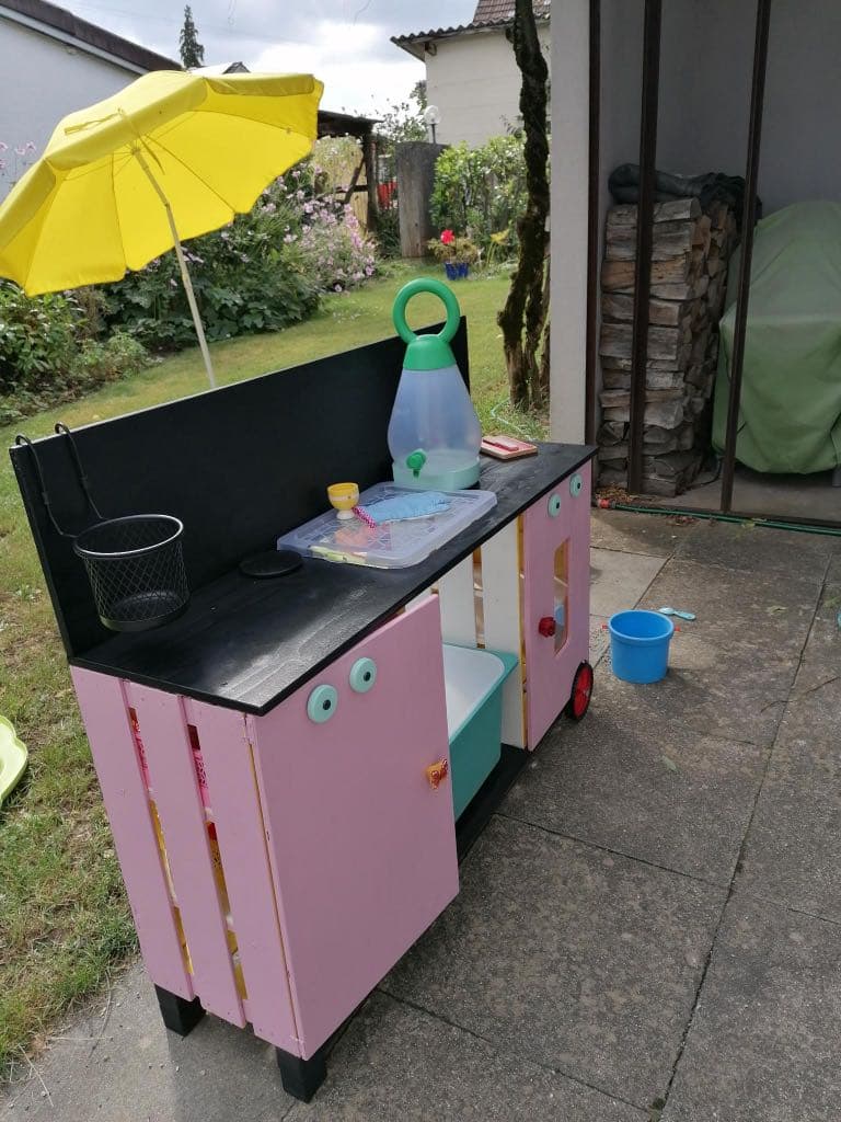 Aussen Kinderküche — Bild 2