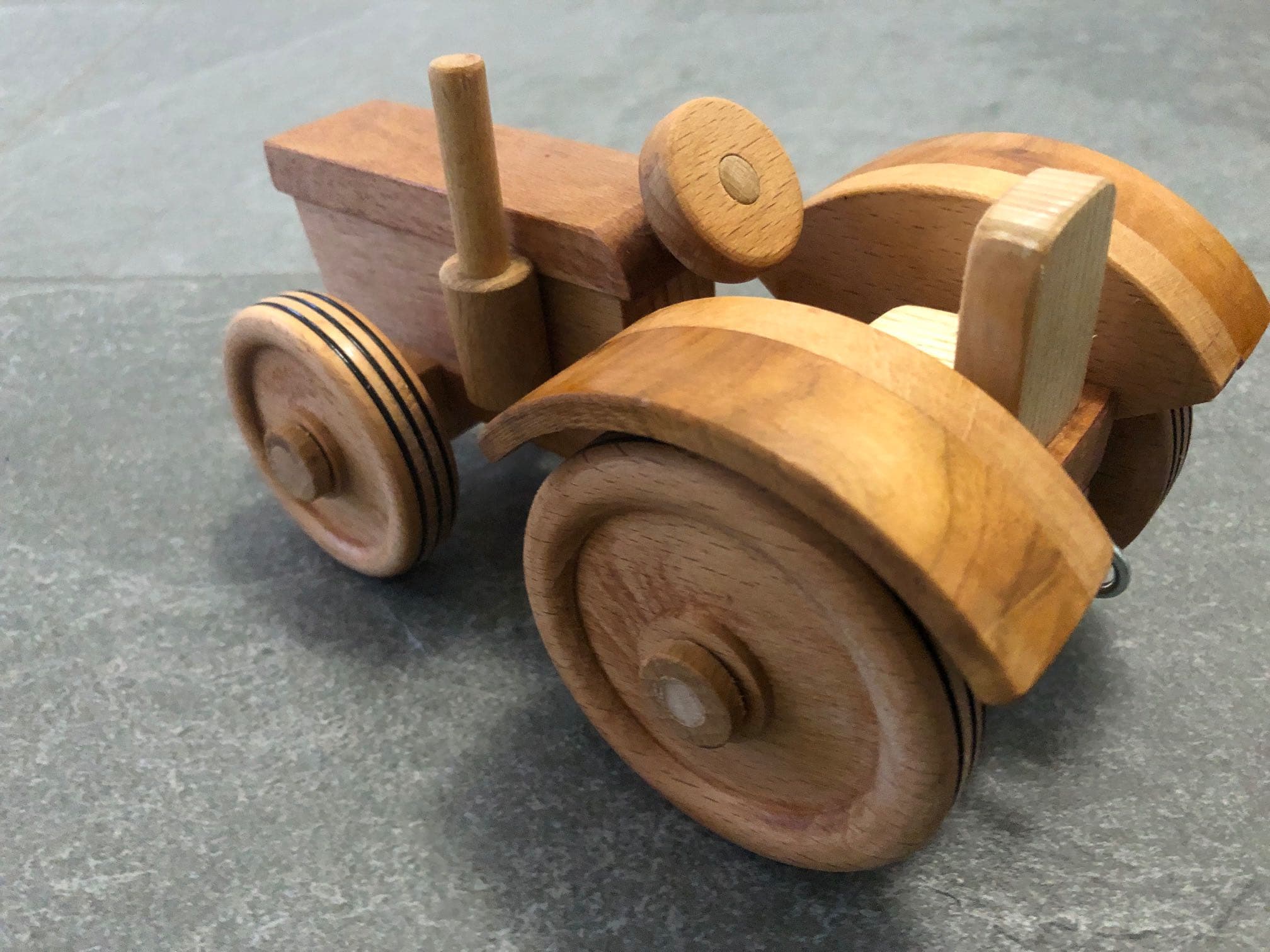 Traktor mit Anhänger — Bild 3