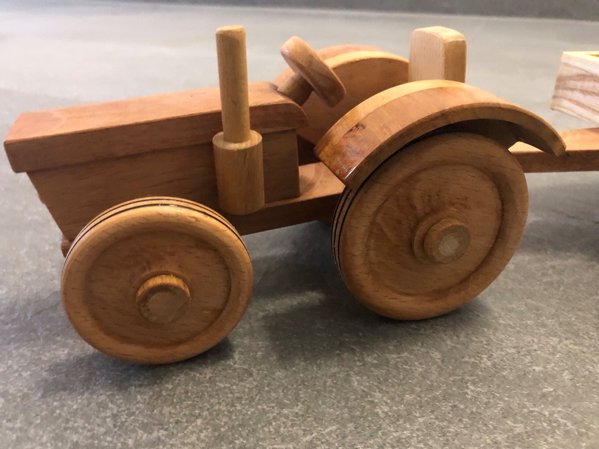 Traktor mit Anhänger — Bild 2