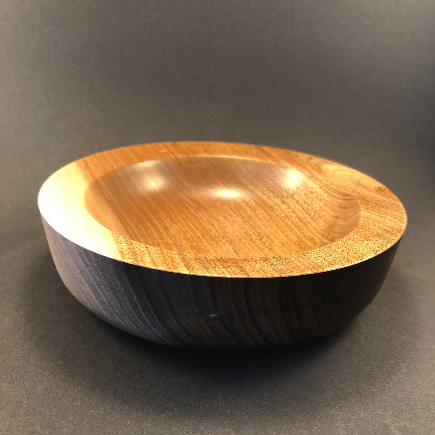 Nussbaum Schale