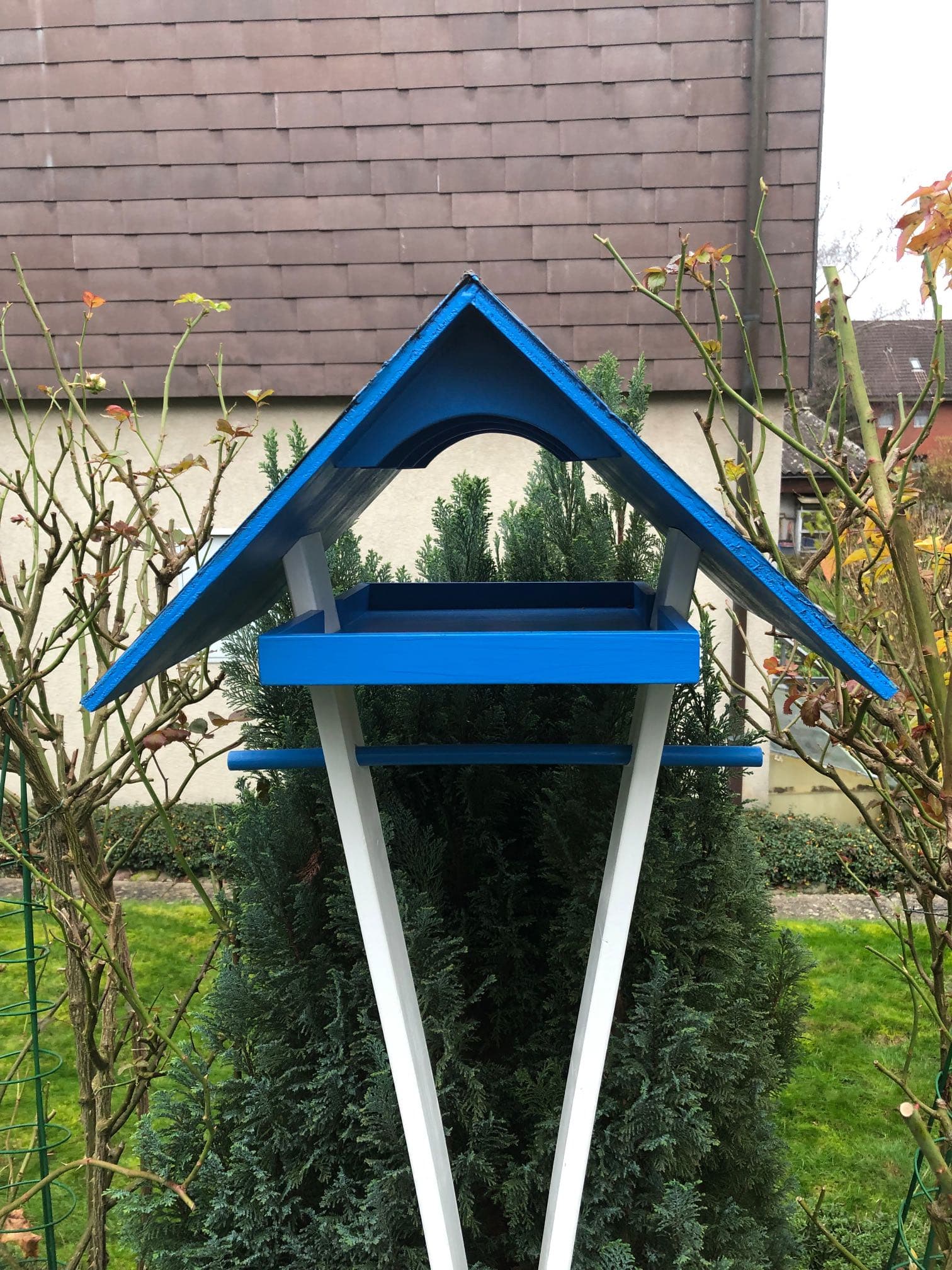 Vogelfutterhaus